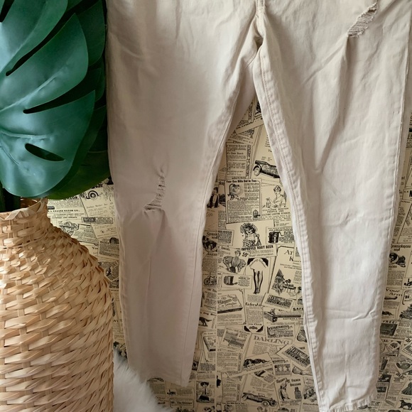 Lucky brand beige pants SZ 2 / 26 ripped style - Picture 2 of 9